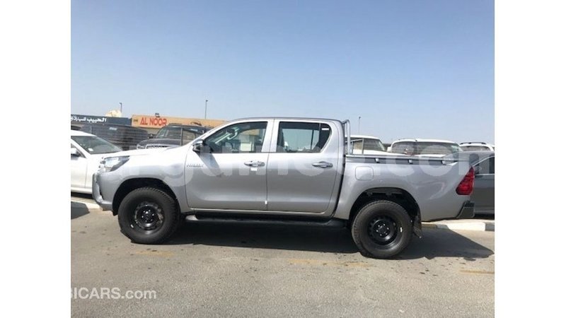 Big with watermark toyota hilux conakry import dubai 4738