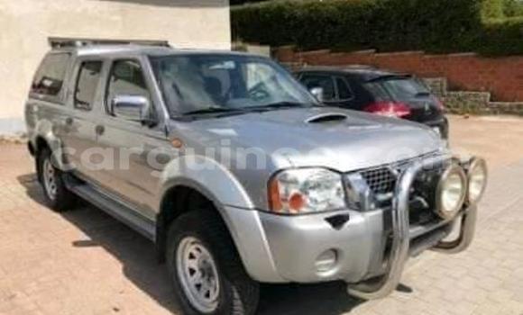 Buy Used Nissan Navara Silver Car in Conakry in Conakry Buy Used Nissan Navara Silver Car in Conakry in Conakry