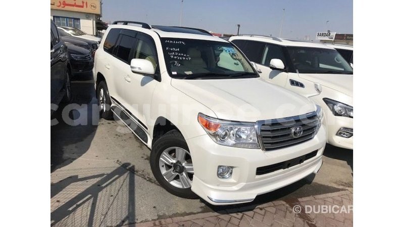 Big with watermark toyota land cruiser conakry import dubai 4740