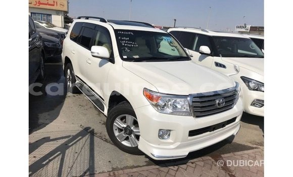 Buy Import Toyota Land Cruiser White Car in Import - Dubai in Conakry Buy Import Toyota Land Cruiser White Car in Import - Dubai in Conakry