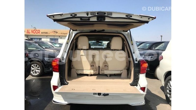 Big with watermark toyota land cruiser conakry import dubai 4740