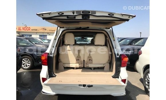 Buy Import Toyota Land Cruiser White Car in Import - Dubai in Conakry Buy Import Toyota Land Cruiser White Car in Import - Dubai in Conakry
