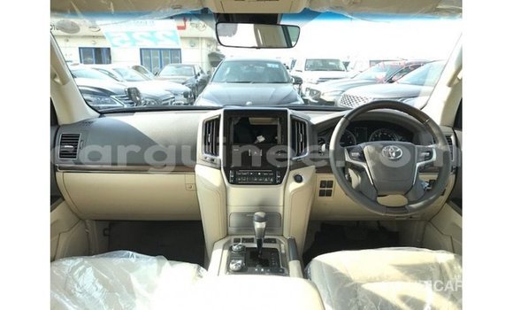Buy Import Toyota Land Cruiser Black Car in Import - Dubai in Conakry Buy Import Toyota Land Cruiser Black Car in Import - Dubai in Conakry