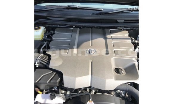 Buy Import Toyota Land Cruiser Black Car in Import - Dubai in Conakry Buy Import Toyota Land Cruiser Black Car in Import - Dubai in Conakry