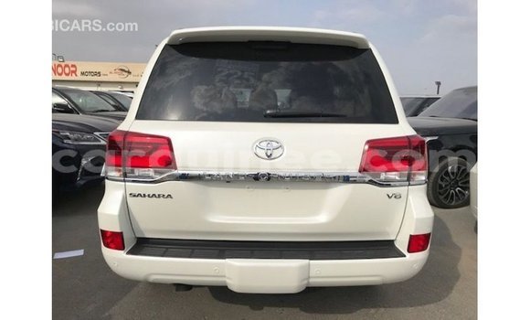 Buy Import Toyota Land Cruiser White Car in Import - Dubai in Conakry Buy Import Toyota Land Cruiser White Car in Import - Dubai in Conakry