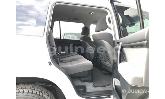 Buy Import Toyota Land Cruiser White Car in Import - Dubai in Conakry Buy Import Toyota Land Cruiser White Car in Import - Dubai in Conakry
