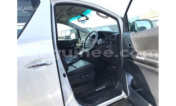 Buy Import Toyota Vellfire White Car in Import - Dubai in Conakry Buy Import Toyota Vellfire White Car in Import - Dubai in Conakry