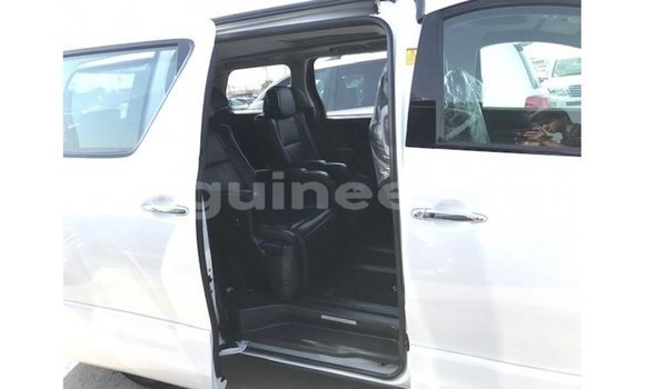 Buy Import Toyota Vellfire White Car in Import - Dubai in Conakry Buy Import Toyota Vellfire White Car in Import - Dubai in Conakry