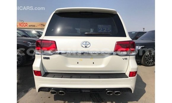 Buy Import Toyota Land Cruiser White Car in Import - Dubai in Conakry Buy Import Toyota Land Cruiser White Car in Import - Dubai in Conakry