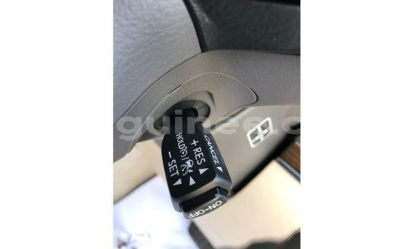 Buy Import Toyota Land Cruiser White Car in Import - Dubai in Conakry Buy Import Toyota Land Cruiser White Car in Import - Dubai in Conakry