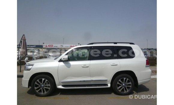 Buy Import Toyota Land Cruiser White Car in Import - Dubai in Conakry Buy Import Toyota Land Cruiser White Car in Import - Dubai in Conakry