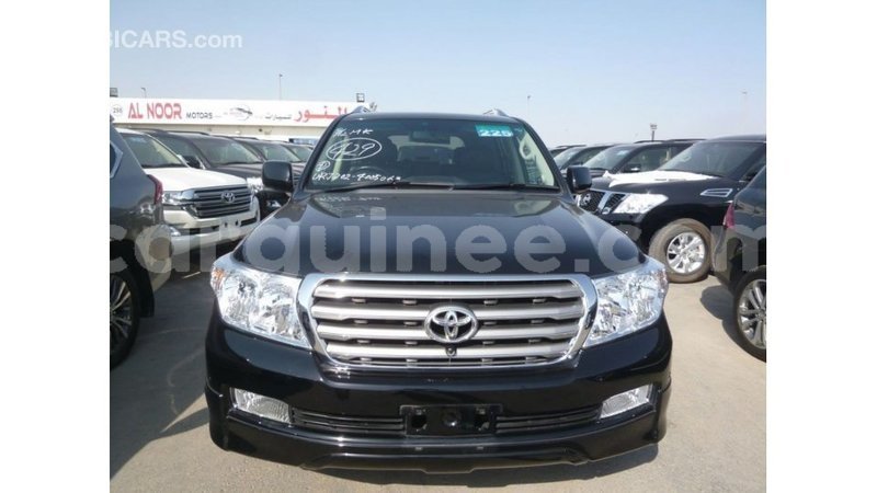 Big with watermark toyota land cruiser conakry import dubai 4749