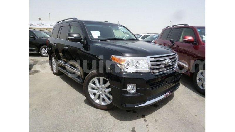 Big with watermark toyota land cruiser conakry import dubai 4751