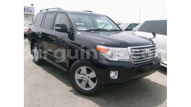 Big with watermark toyota land cruiser conakry import dubai 4753