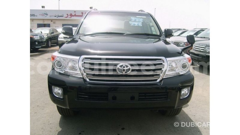 Big with watermark toyota land cruiser conakry import dubai 4753