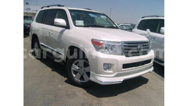 Big with watermark toyota land cruiser conakry import dubai 4754