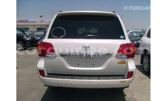 Buy Import Toyota Land Cruiser White Car in Import - Dubai in Conakry Buy Import Toyota Land Cruiser White Car in Import - Dubai in Conakry