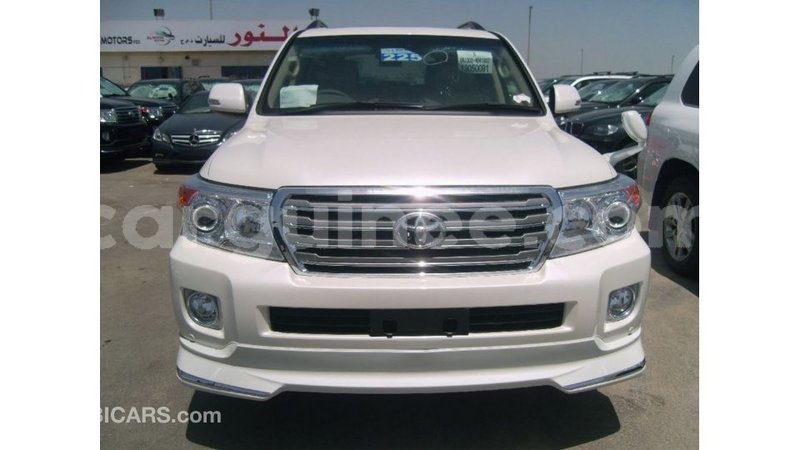 Big with watermark toyota land cruiser conakry import dubai 4754