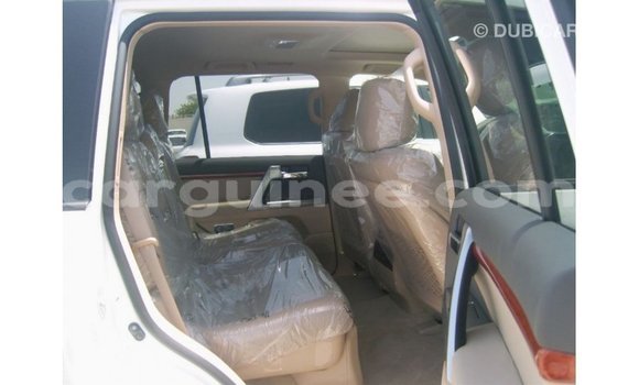 Buy Import Toyota Land Cruiser White Car in Import - Dubai in Conakry Buy Import Toyota Land Cruiser White Car in Import - Dubai in Conakry