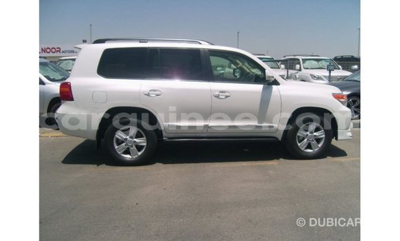 Buy Import Toyota Land Cruiser White Car in Import - Dubai in Conakry Buy Import Toyota Land Cruiser White Car in Import - Dubai in Conakry