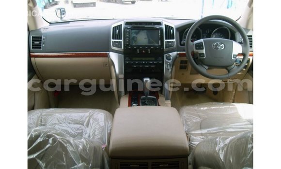 Buy Import Toyota Land Cruiser Black Car in Import - Dubai in Conakry Buy Import Toyota Land Cruiser Black Car in Import - Dubai in Conakry