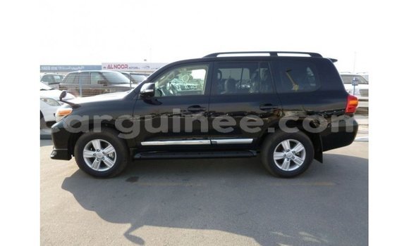 Buy Import Toyota Land Cruiser Black Car in Import - Dubai in Conakry Buy Import Toyota Land Cruiser Black Car in Import - Dubai in Conakry