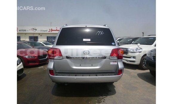 Acheter Import Voiture Toyota Land Cruiser Autre à Import - Dubai, Conakry Acheter Import Voiture Toyota Land Cruiser Autre à Import - Dubai, Conakry