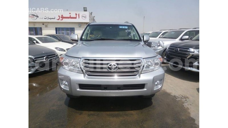 Big with watermark toyota land cruiser conakry import dubai 4757