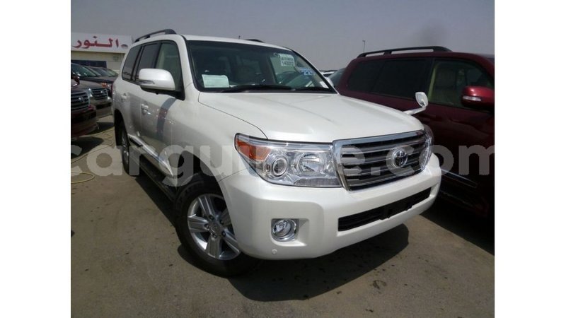 Big with watermark toyota land cruiser conakry import dubai 4759