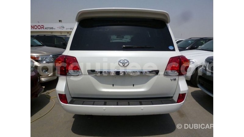 Big with watermark toyota land cruiser conakry import dubai 4759