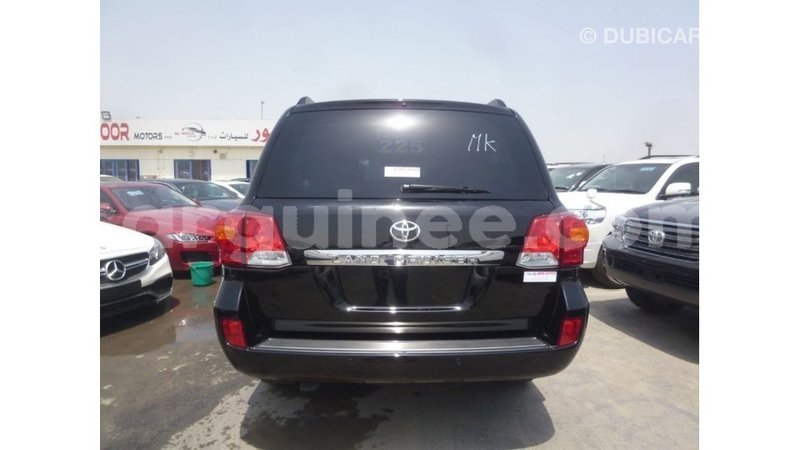 Big with watermark toyota land cruiser conakry import dubai 4760