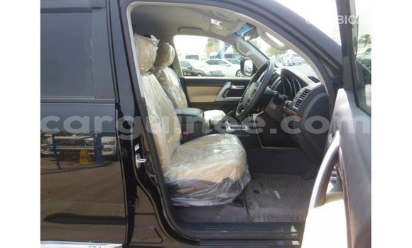 Buy Import Toyota Land Cruiser Black Car in Import - Dubai in Conakry Buy Import Toyota Land Cruiser Black Car in Import - Dubai in Conakry