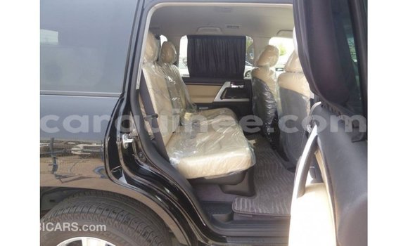 Buy Import Toyota Land Cruiser Black Car in Import - Dubai in Conakry Buy Import Toyota Land Cruiser Black Car in Import - Dubai in Conakry