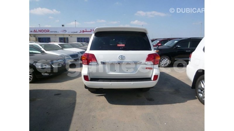 Big with watermark toyota land cruiser conakry import dubai 4761