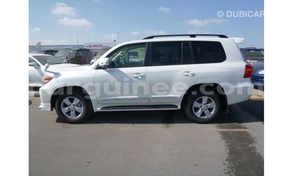 Buy Import Toyota Land Cruiser White Car in Import - Dubai in Conakry Buy Import Toyota Land Cruiser White Car in Import - Dubai in Conakry