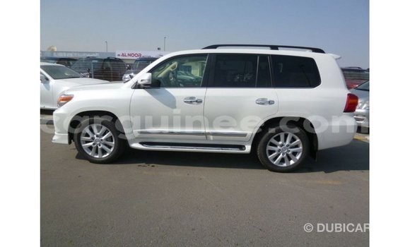 Buy Import Toyota Land Cruiser White Car in Import - Dubai in Conakry Buy Import Toyota Land Cruiser White Car in Import - Dubai in Conakry