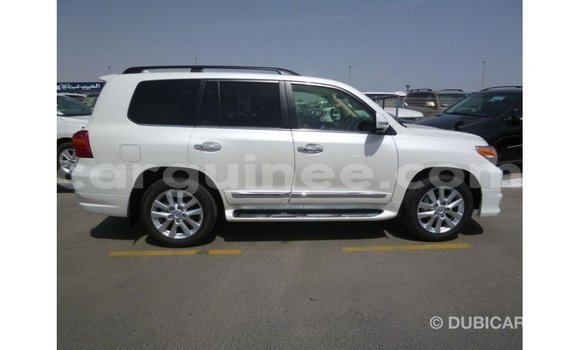 Buy Import Toyota Land Cruiser White Car in Import - Dubai in Conakry Buy Import Toyota Land Cruiser White Car in Import - Dubai in Conakry