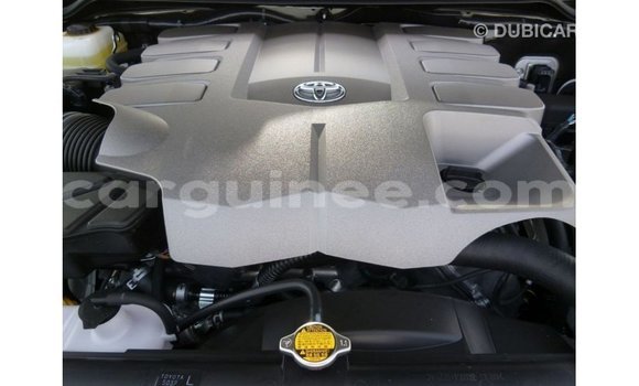 Buy Import Toyota Land Cruiser White Car in Import - Dubai in Conakry Buy Import Toyota Land Cruiser White Car in Import - Dubai in Conakry