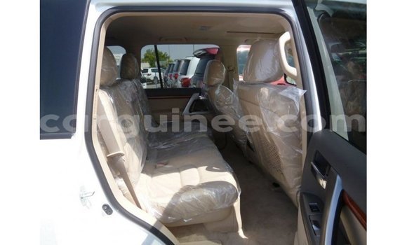 Buy Import Toyota Land Cruiser White Car in Import - Dubai in Conakry Buy Import Toyota Land Cruiser White Car in Import - Dubai in Conakry