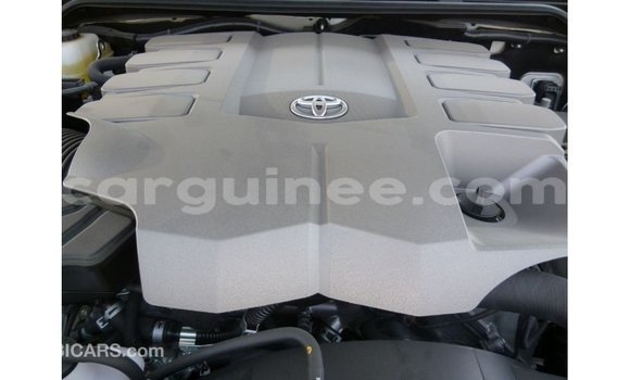 Buy Import Toyota Land Cruiser White Car in Import - Dubai in Conakry Buy Import Toyota Land Cruiser White Car in Import - Dubai in Conakry