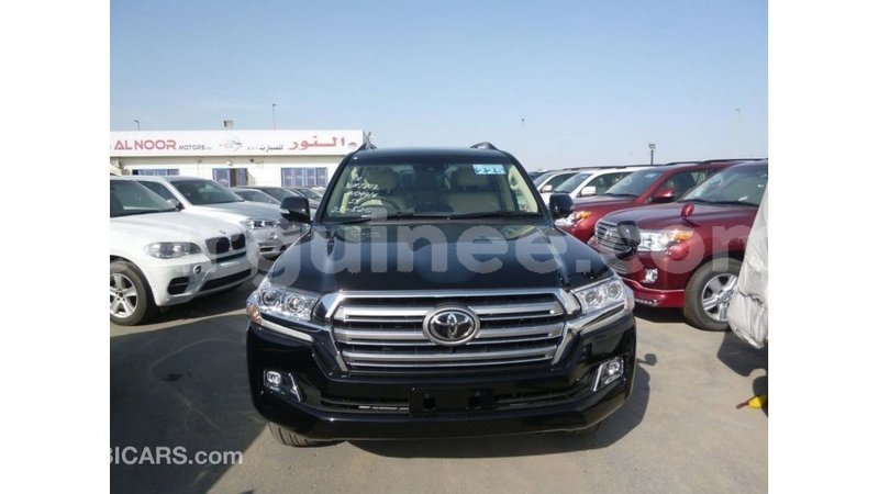 Big with watermark toyota land cruiser conakry import dubai 4768