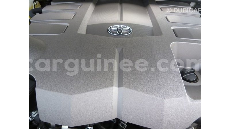 Big with watermark toyota land cruiser conakry import dubai 4770