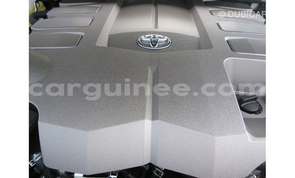 Acheter Import Voiture Toyota Land Cruiser Blanc à Import - Dubai, Conakry Acheter Import Voiture Toyota Land Cruiser Blanc à Import - Dubai, Conakry