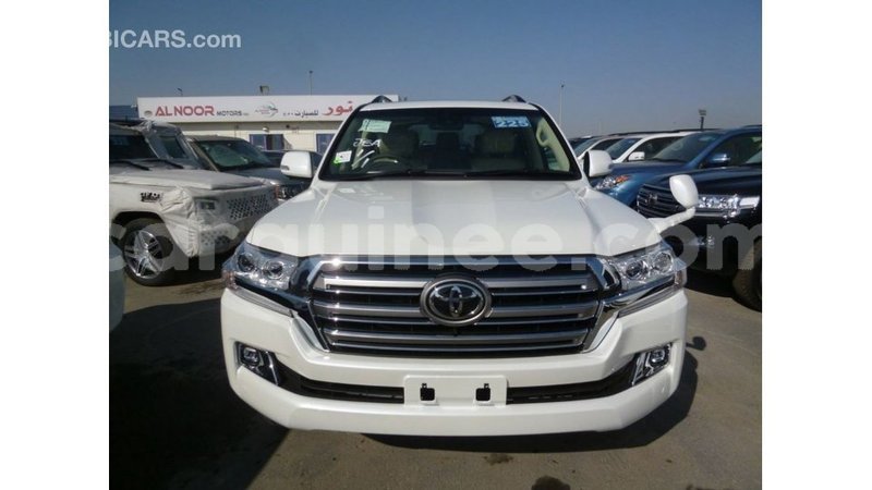 Big with watermark toyota land cruiser conakry import dubai 4772