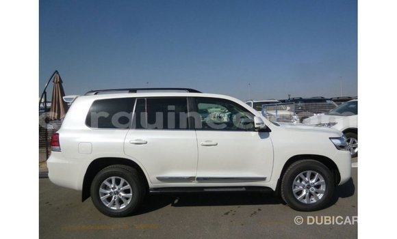 Buy Import Toyota Land Cruiser White Car in Import - Dubai in Conakry Buy Import Toyota Land Cruiser White Car in Import - Dubai in Conakry