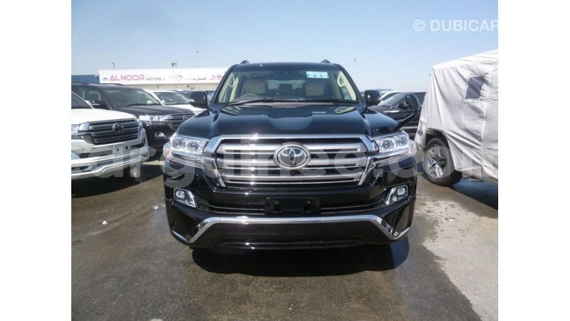 Big with watermark toyota land cruiser conakry import dubai 4773