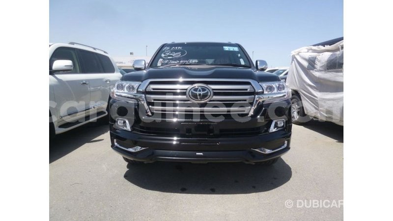 Big with watermark toyota land cruiser conakry import dubai 4775