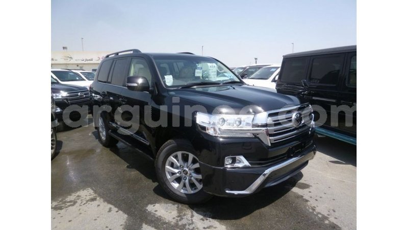 Big with watermark toyota land cruiser conakry import dubai 4777