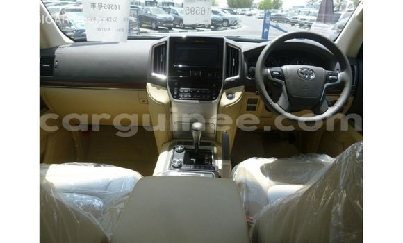 Buy Import Toyota Land Cruiser Black Car in Import - Dubai in Conakry Buy Import Toyota Land Cruiser Black Car in Import - Dubai in Conakry