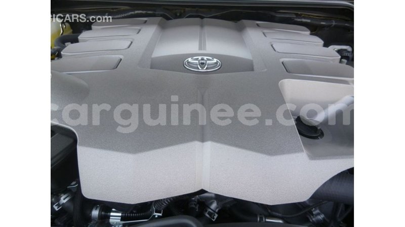 Big with watermark toyota land cruiser conakry import dubai 4777